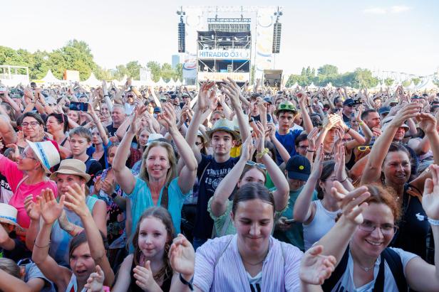 41. DONAUINSELFEST: KONZERT - BESUCHER. 41. DONAUINSELFEST: KONZERT - BESUCHER.