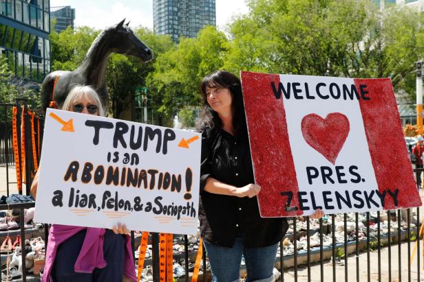 Protest in Calgary am Sonntag CANADA-G7-SUMMIT-DIPLOMACY-PROTEST