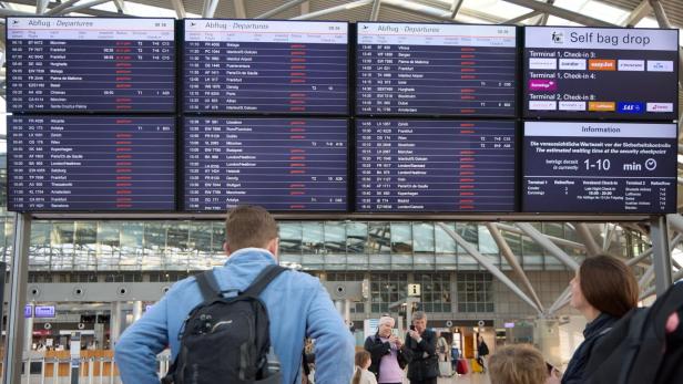 Anzeigetafel Flughafen