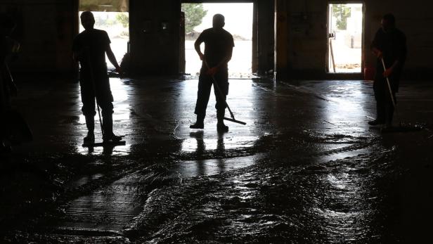 Unwetter in Griechenland: Beliebte Ferieninseln unter Wasser