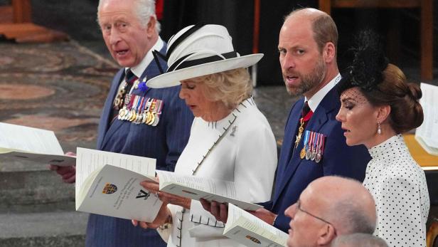 BRITAIN-ROYALS-WWII-HISTORY-ANNIVERSARY